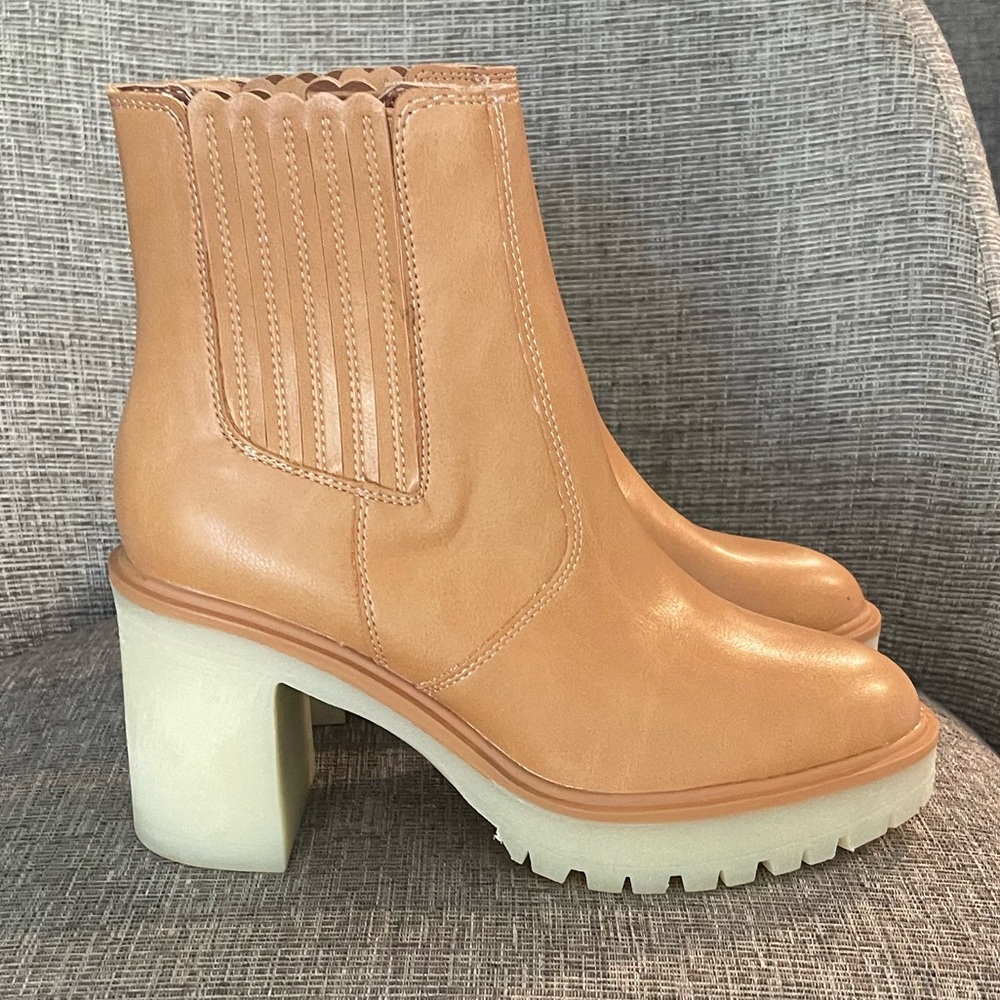 Sole Society • NWT Tan Booties. Size 8.5